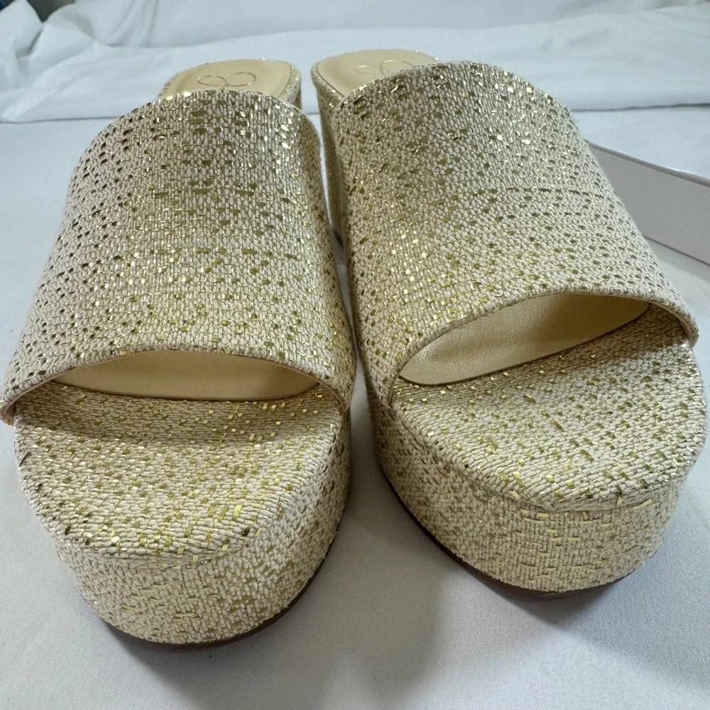 New Jessica Simpson Elenoa Gold Metallic Woven Platform Slide Sandals Heels 8.5M